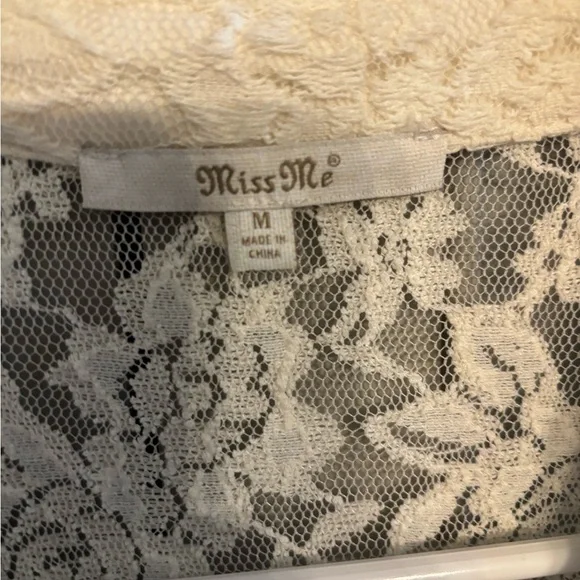 Miss Me Lace Sleeveless Button-Front Top - Cream M - Picture 4 of 5